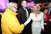 Netipično zimsko izdanje Kolinde Grabar Kitarović: Predsjednica nosi bijelo od glave do pete s domaćim potpisom