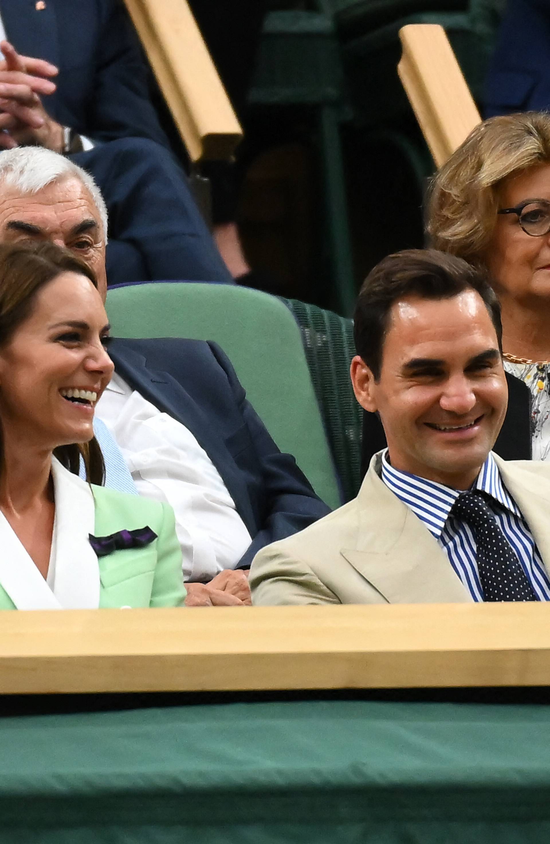 Kate Middleton zablistala u Balmainu na ovogodišnjem Wimbledonu u društvu Rogera i Miroslave Federer