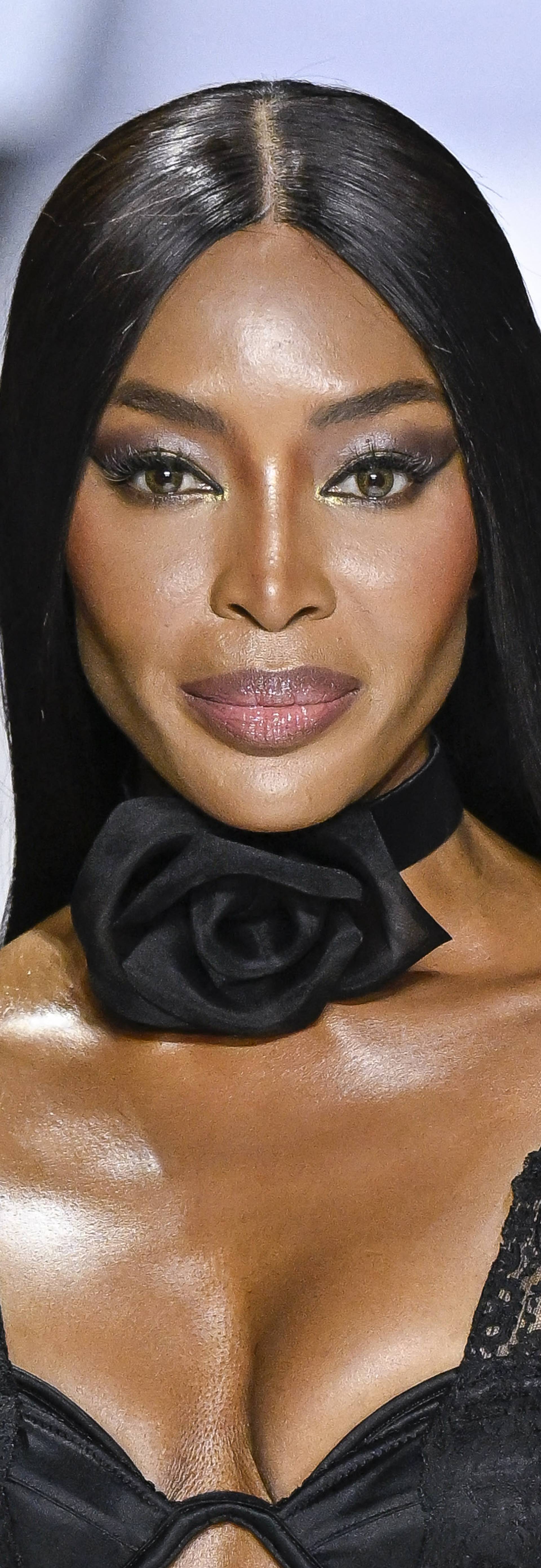 Naomi Campbell zatvorila je Tjedan mode u Milanu na pisti za Dolce & Gabbanu u odvažnom prozirnom stajlingu