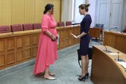 Ljeto u Saboru: Trudna Ivana Ninčević Lesandrić pojavila se u dugoj ružičastoj haljini
