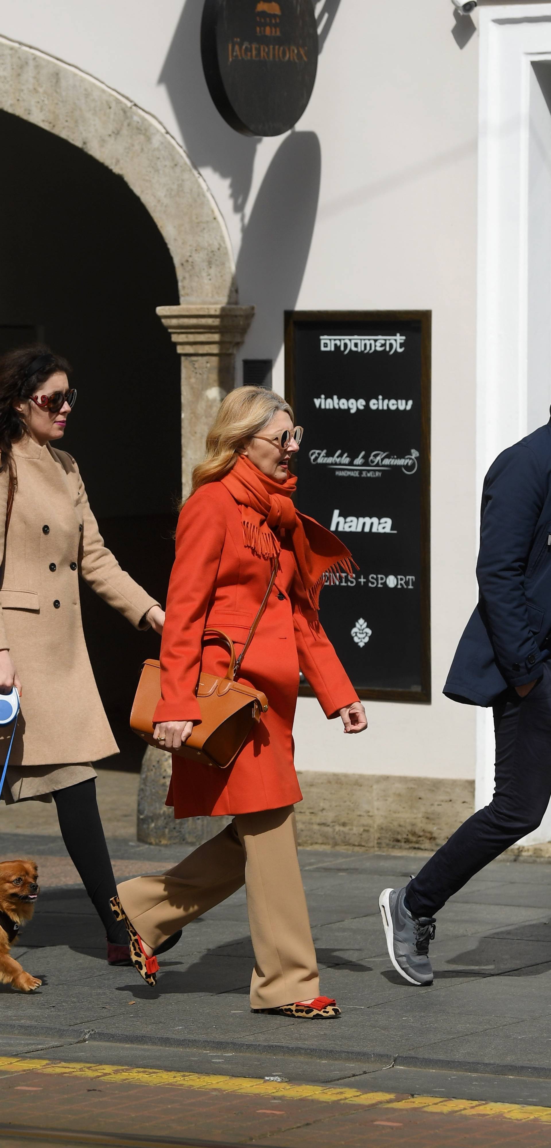 One znaju da su za dobar proljetni styling važni cool kaputić i još bolje balerinke
