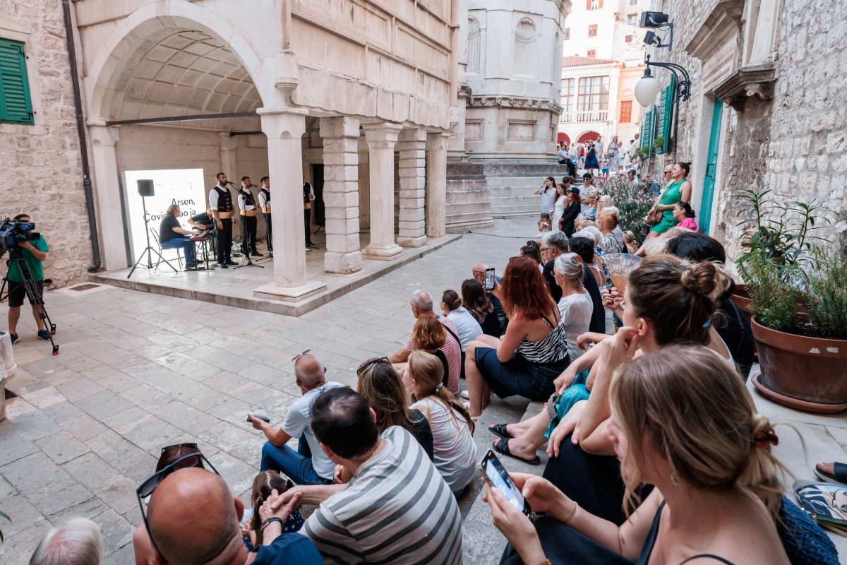 Šibenik, Grad kao mi – glazbena posveta velikanima poput Arsena, Miše i Vice Vukova 11. i 12. srpnja na najljepšim lokacijama grada