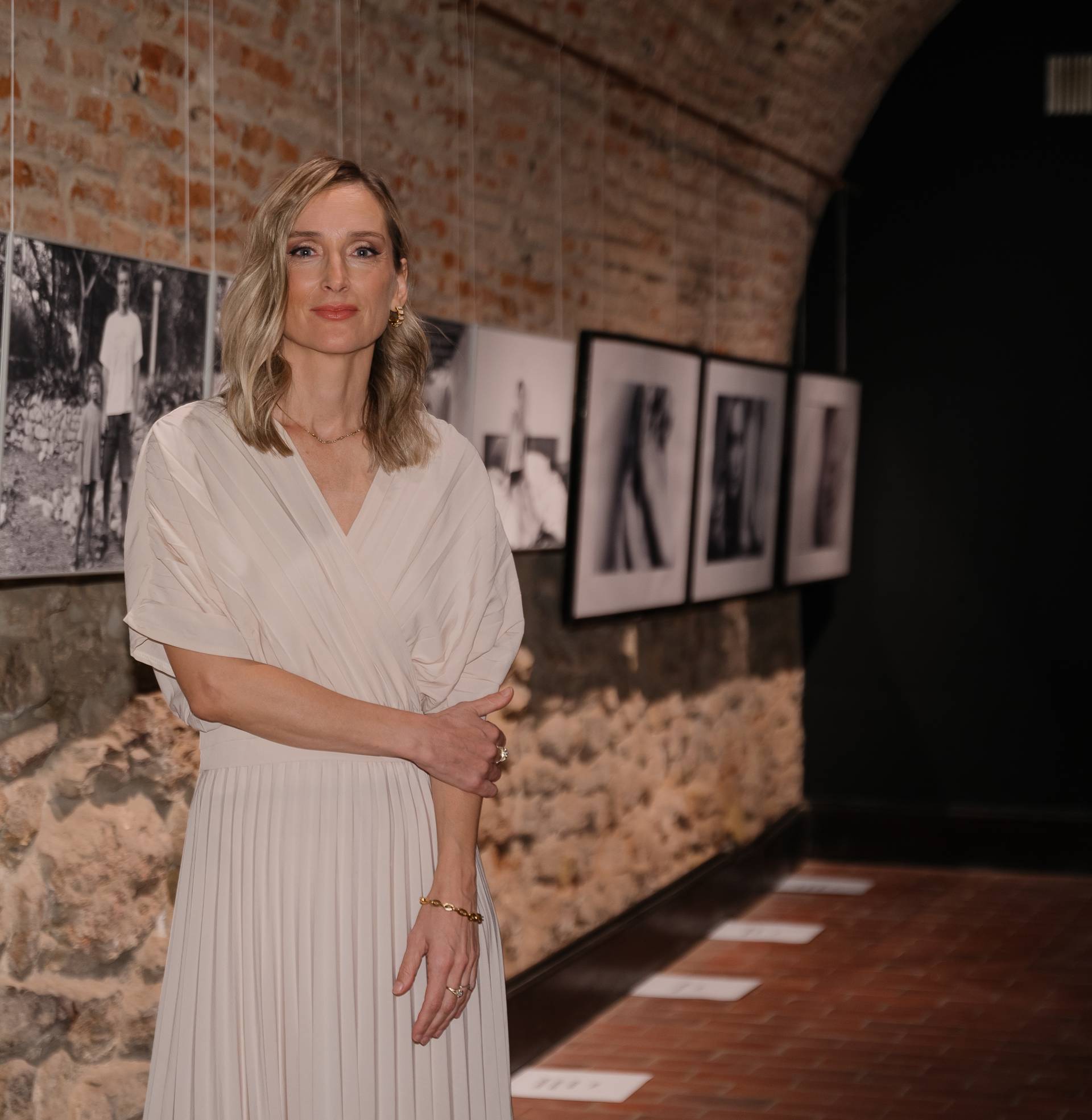 Trideset godina umjetničkog stvaralaštva Mara Bratoš obilježava retrospektivnom izložbom 'Fotografije'