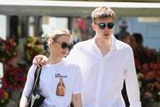 Par iz snova: Oni znaju da običan bijeli T-shirt ili košulja čine - najbolji outfit!
