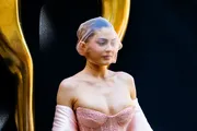 Kylie Jenner ponovno sjaji: Predivna Schiaparelli haljina ukrašena kristalima pun je pogodak