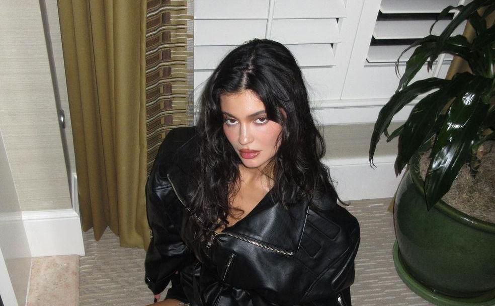 Kylie Jenner kreće u novi pothvat: Nakon uspješnog make up brenda, najavila je kolekciju odjeće!