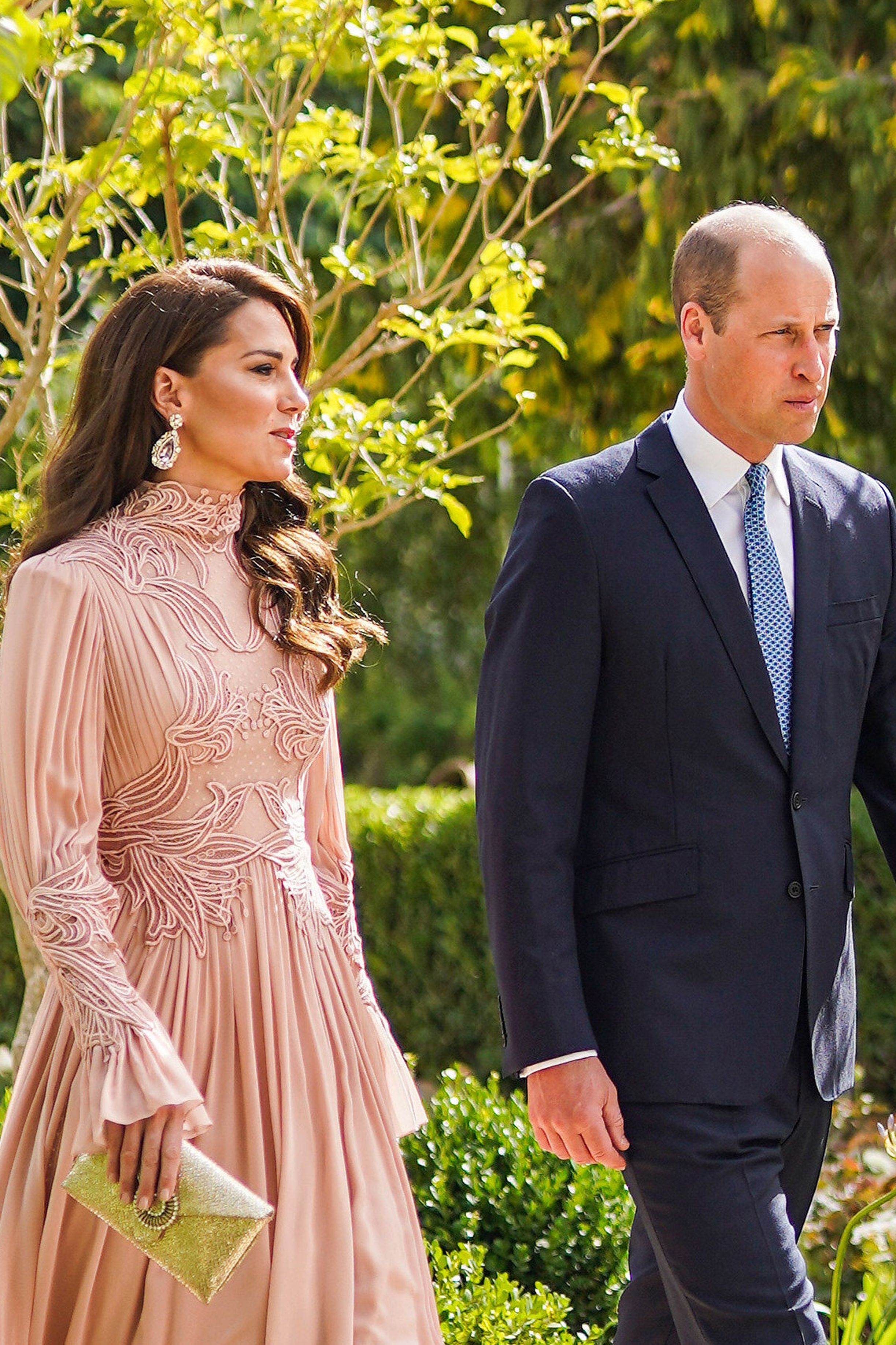 Kate Middleton kao gošća na vjenčanju oduševila u elegantnoj ružičastoj haljini s potpisom Elie Saaba