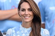 U ovakvoj je haljini još nismo vidjeli: Plava boho haljina Kate Middleton stoji kao salivena