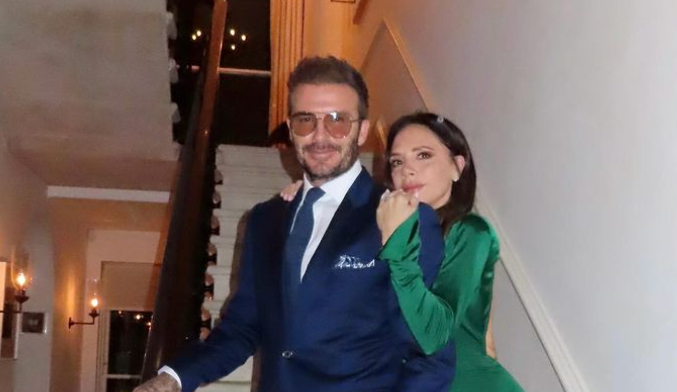 Victoria i David Beckham zabljesnuli na novogodišnjoj noći: Ona u chic haljini, on u klasičnom odijelu