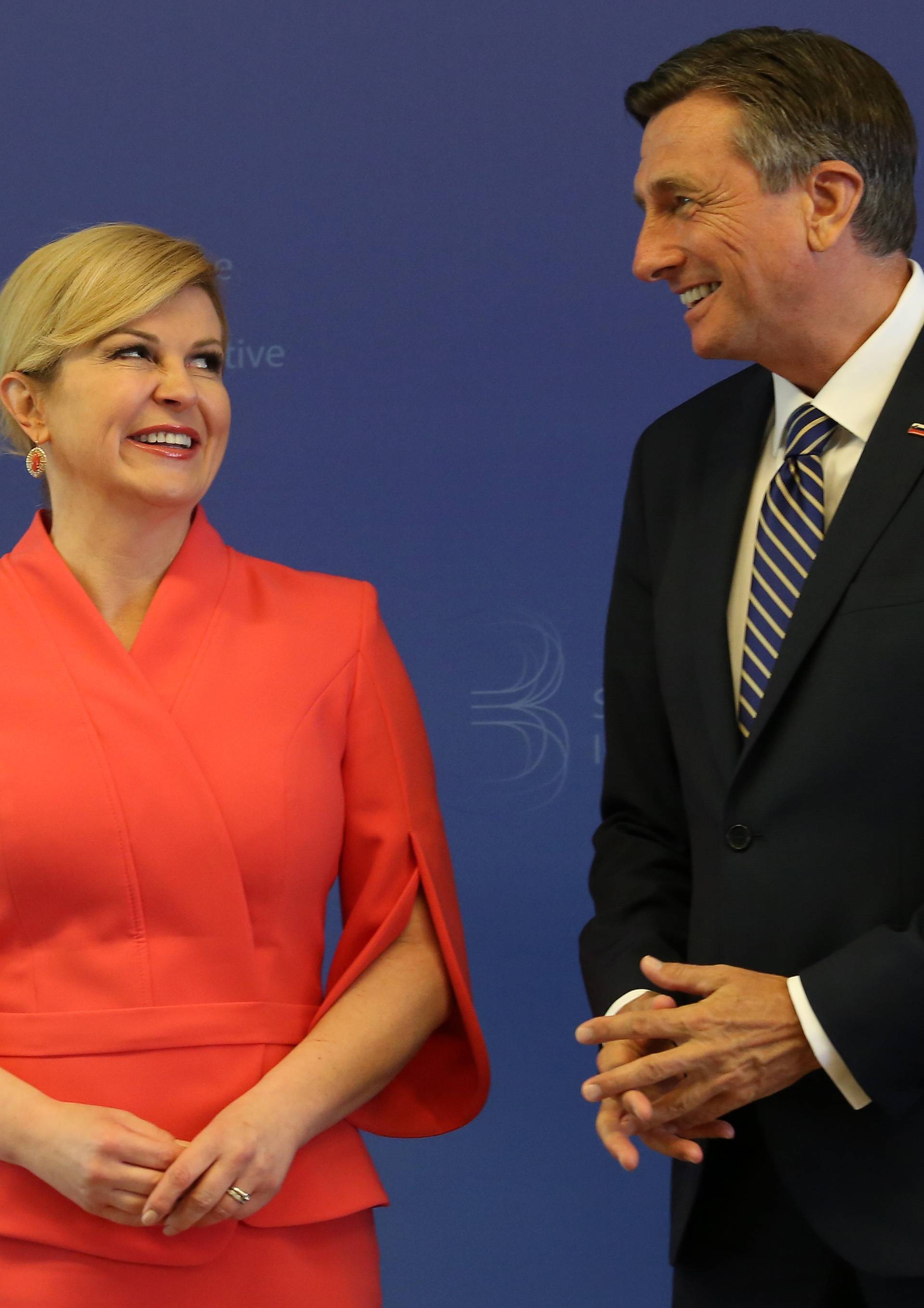 Kolinda Grabar Kitarović izgleda fantastično u koraljno crvenoj boji od glave do pete 