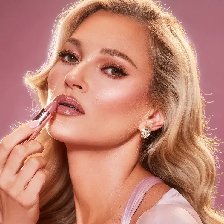 Jedan od najpopularnijih makeup brendova izdao novu liniju ruževa koja je inspirirana vintage Hollywoodom