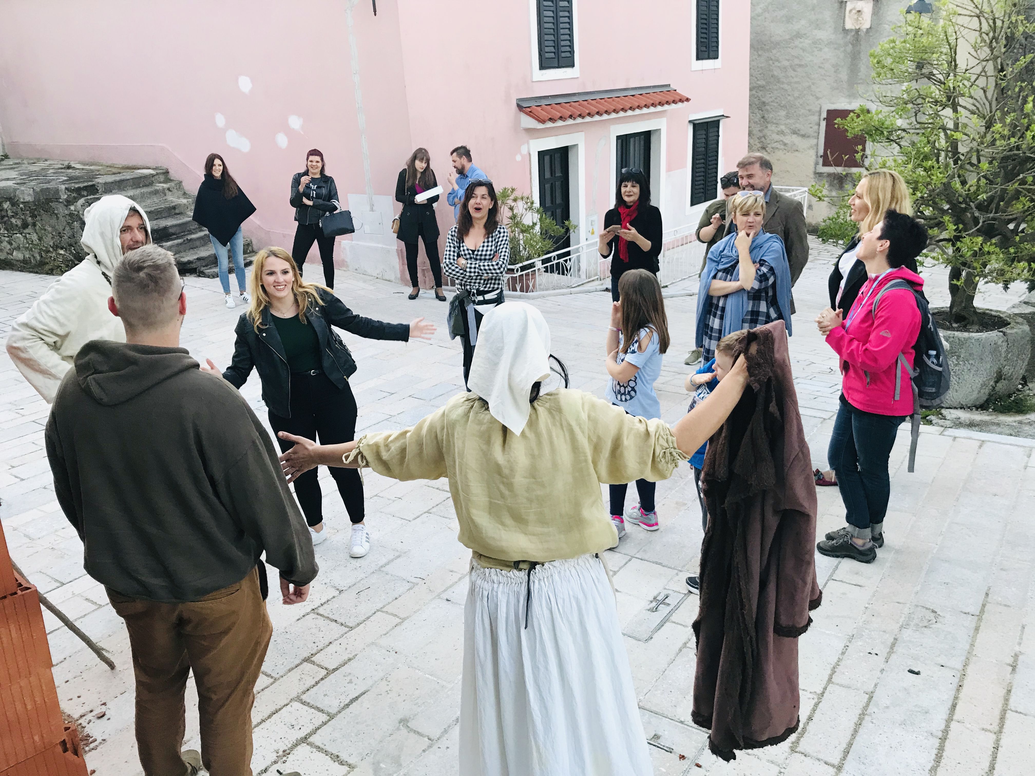 Posjetitelji uživali u 'živim' legendama Istre uz malvaziju i cukerančiće