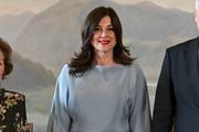 Sofisticirana elegancija prve dame: Sanja Musić Milanović zablistala u sivoj suknji s trendi detaljem