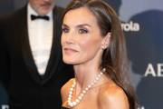 Kraljica Letizia zablistala u jednom od svojih najelegantnijih izdanja: Povijesni set bisera sve je bacio u drugi plan