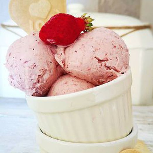 Napravite sami domaći sladoled od jagoda! Imamo provjereni recept po kojem ćete ga raditi cijelog ljeta