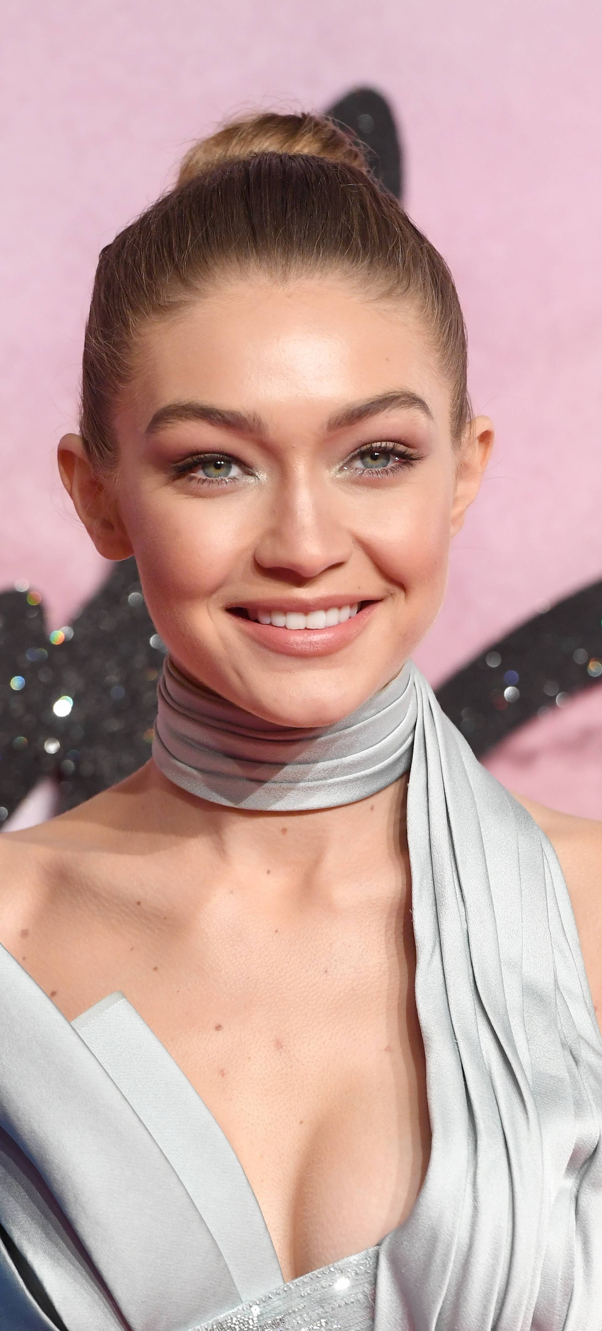 Gigi Hadid gradom prošetala u pidžami i u njoj izgledala nevjerojatno seksi