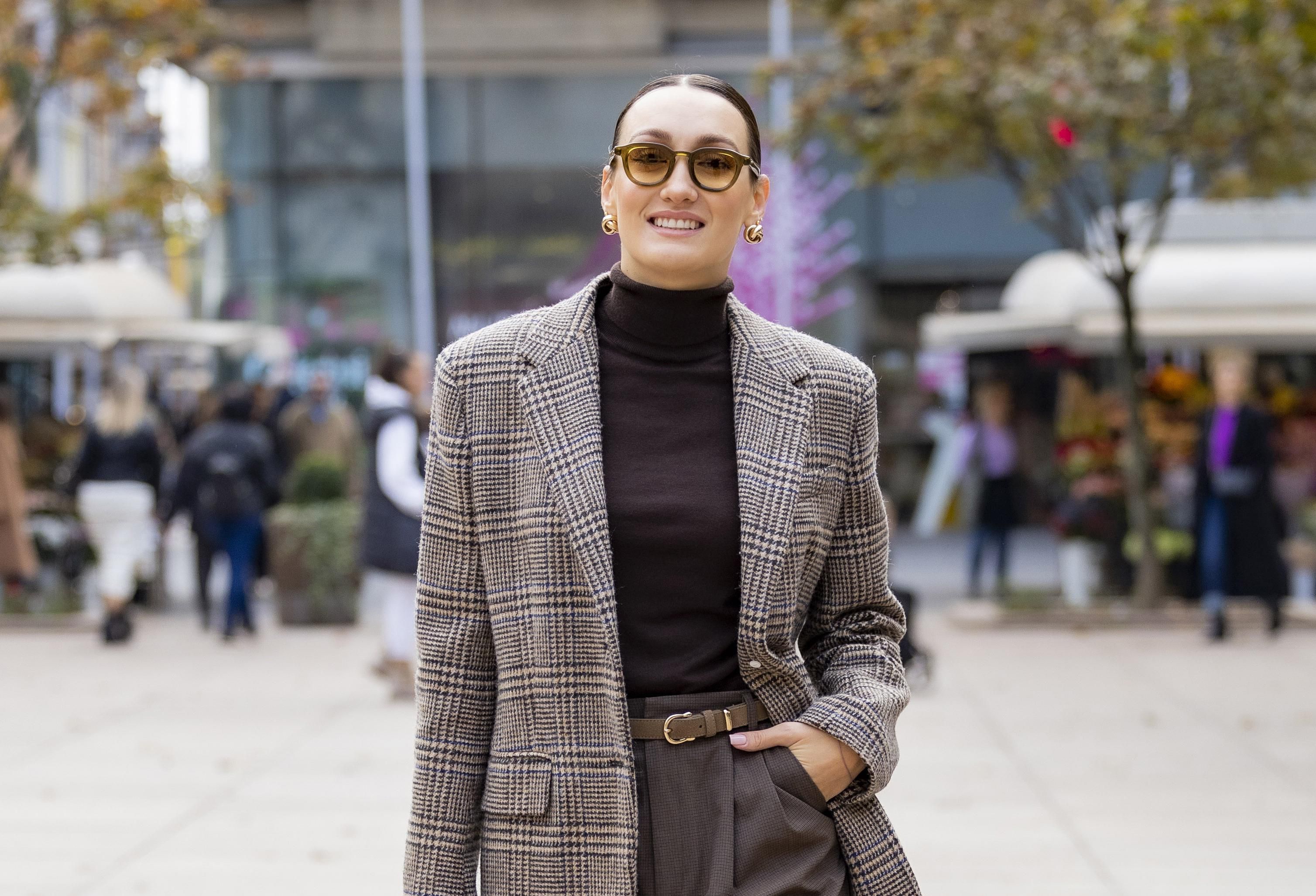 Savršen spoj elegancije i ležernosti: Divna Lara prošetala genijalnu jesensku kombinaciju