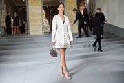 Rihanna se pojavila bez grudnjaka, ali i u upitnim sandalama