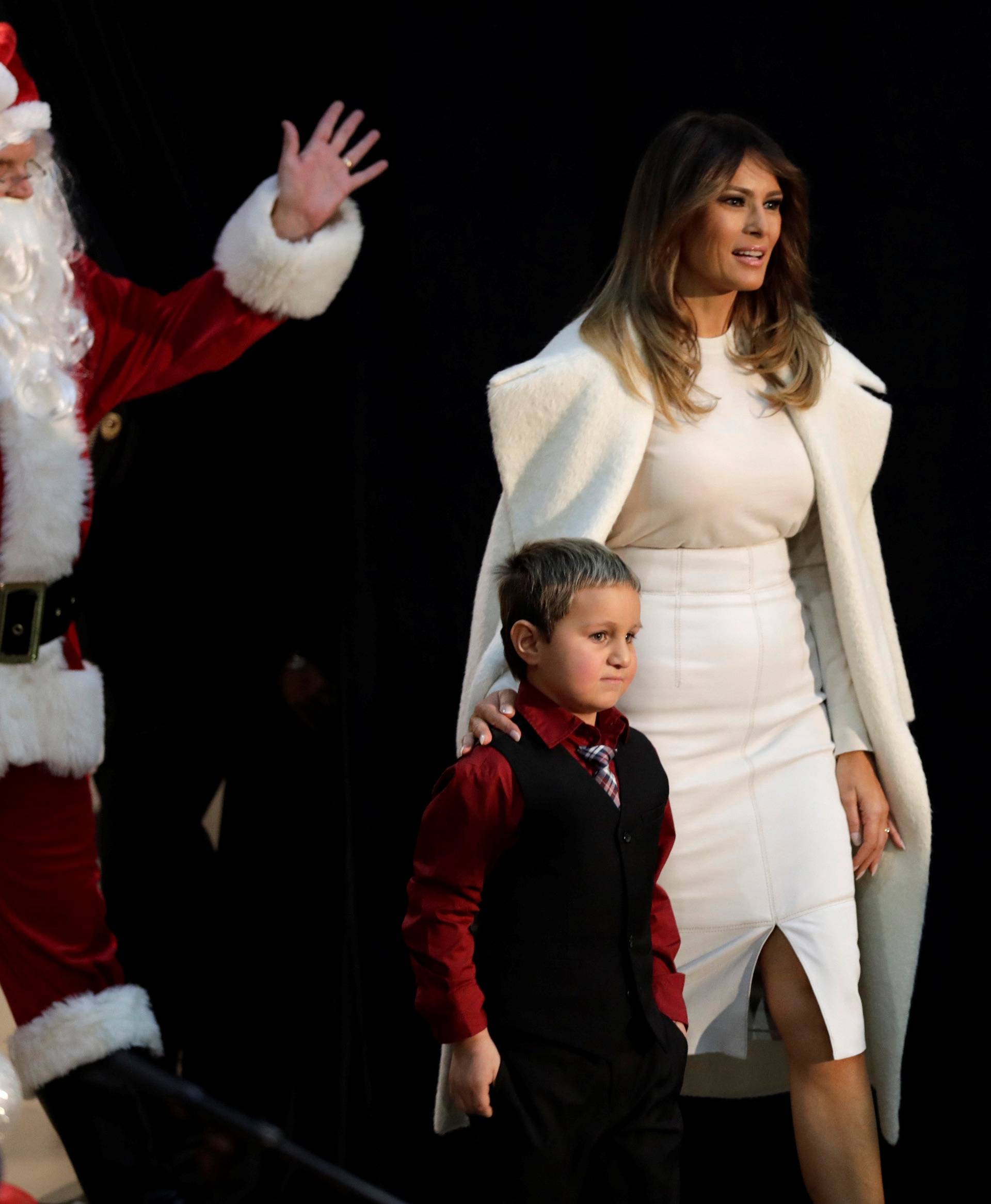Pogledajte zavodljivu figuru Melanije Trump u kombinaciji koju žene izbjegavaju