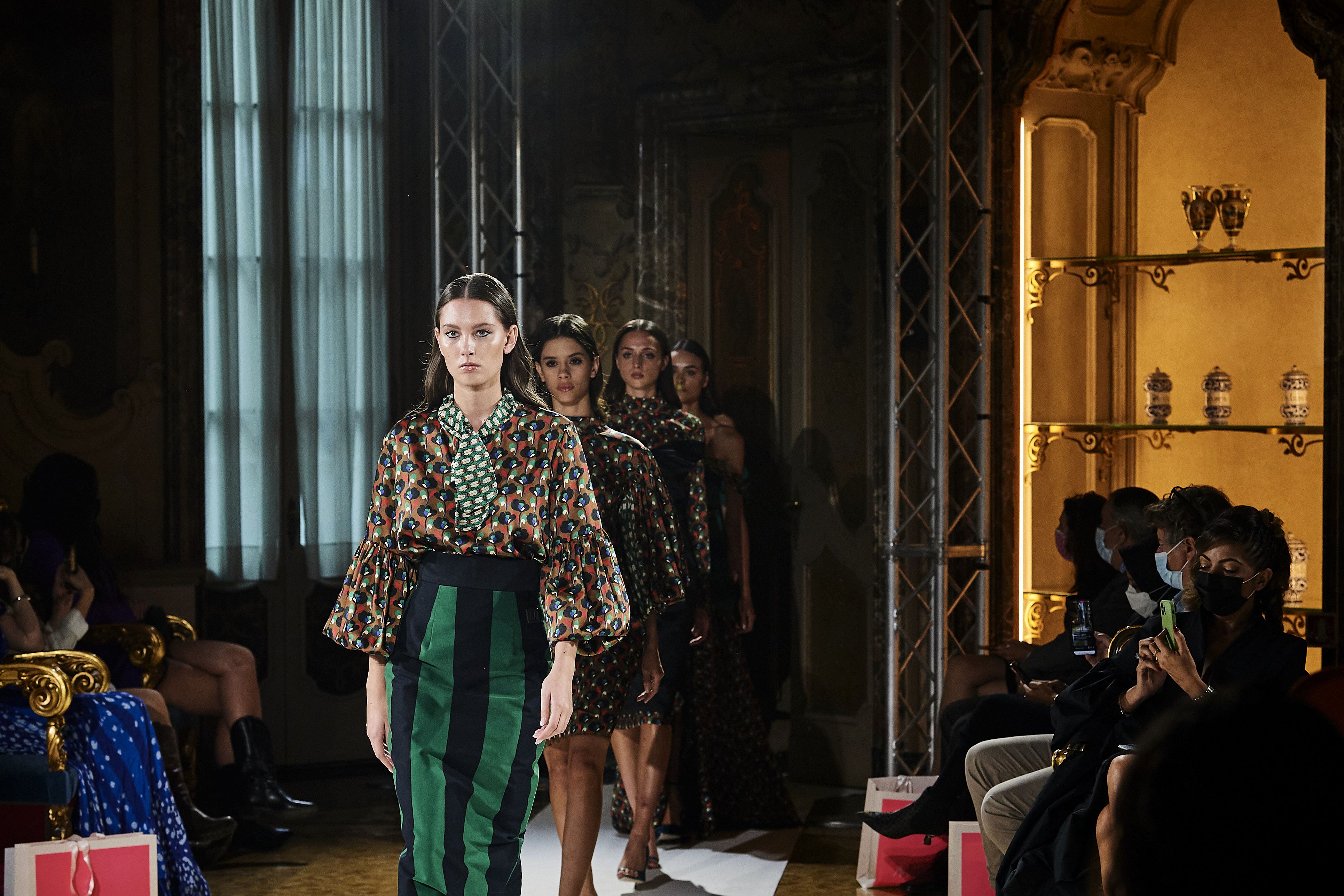 Kraljevska bajka Anamarije Asanović oduševila publiku na Tjednu mode u Milanu