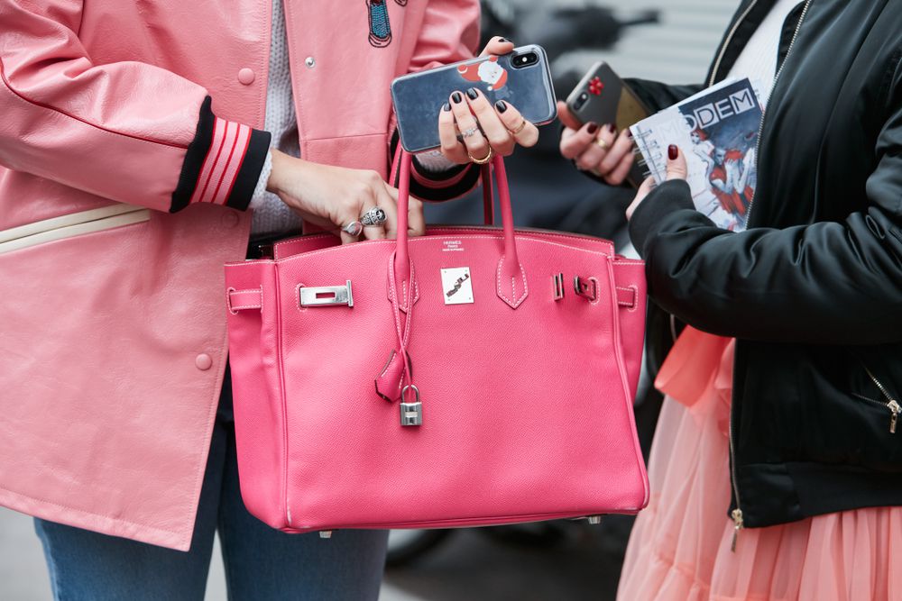 Za njihove torbe postoji nevjerojatna lista čekanja, a Hermès je najavio i da izbacuje liniju kozmetike i šminke!