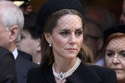 Kate Middleton dirljivim modnim izborom odala počast vojvotkinji od Kenta