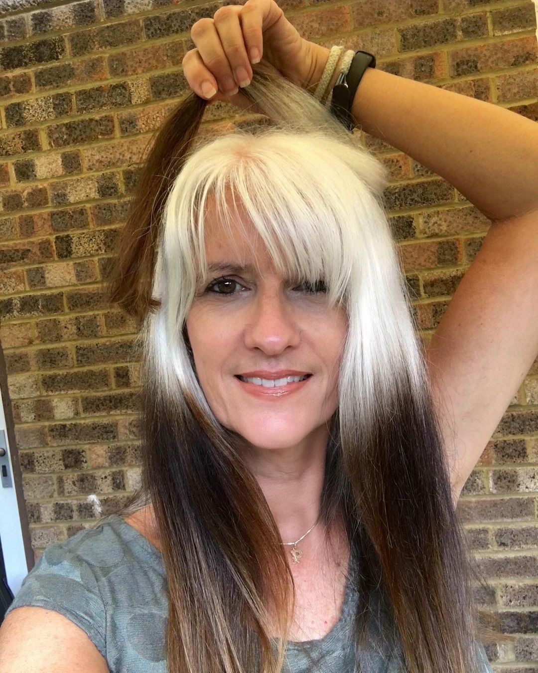 U ožujku 2019. prestala je bojati kosu i sada pušta sijede, a cijeli proces dokumentirala je na Instagramu