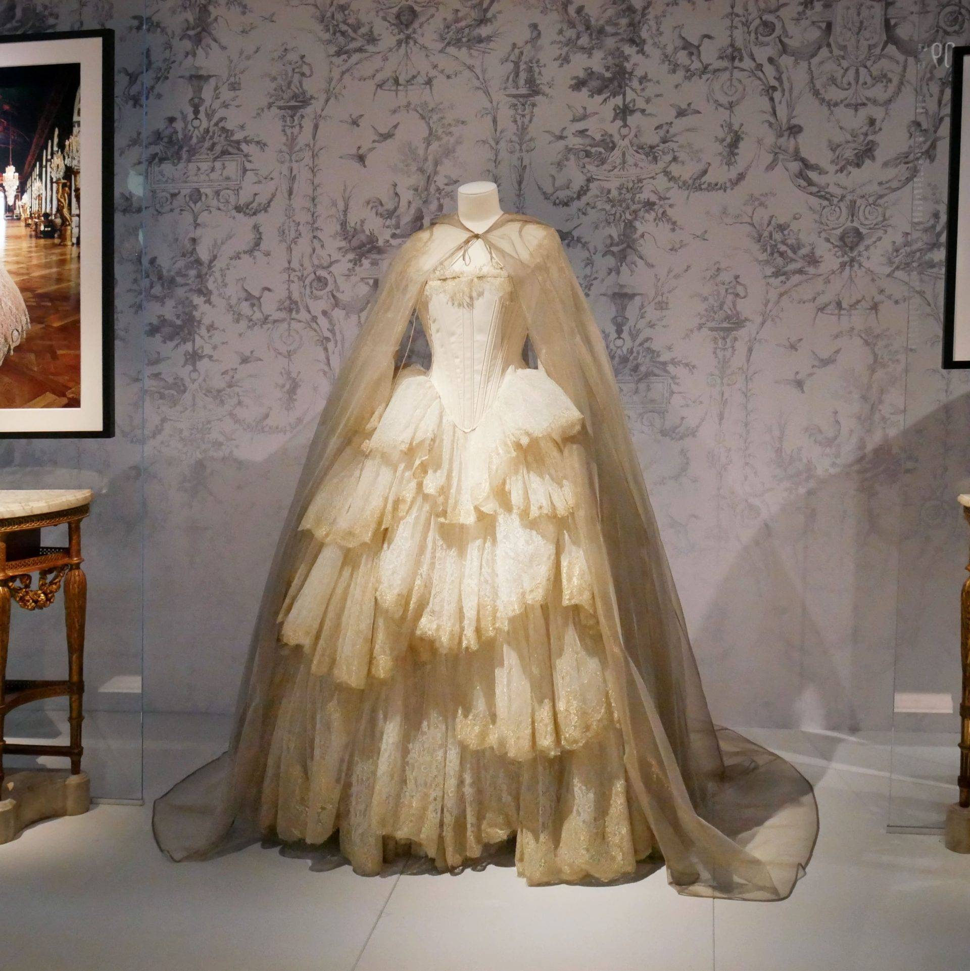 Marie Antoinette ponovno u modi: V&A otvara raskošnu izložbu posvećenu kraljici stila