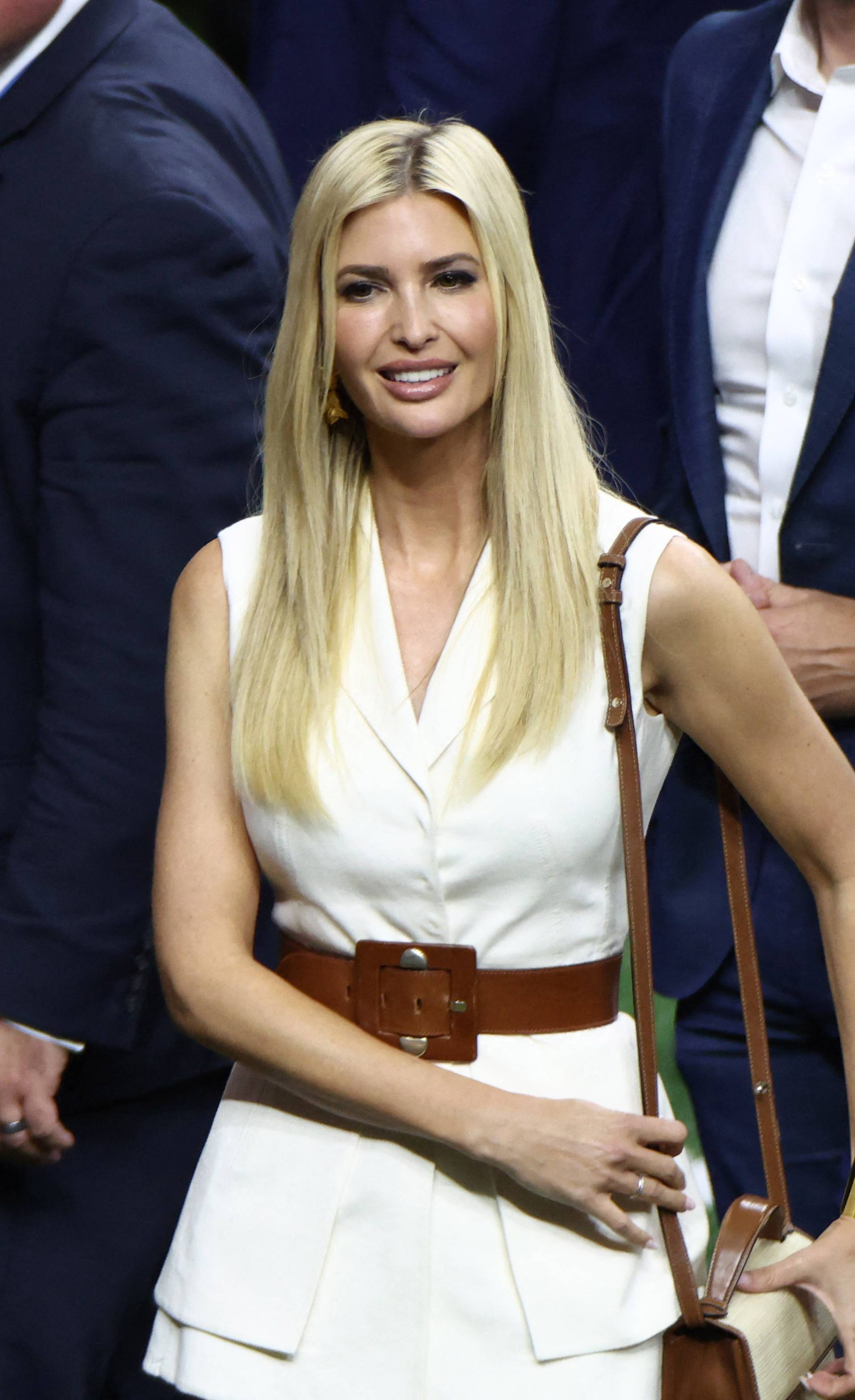 Ivanka Trump za Super Bowl izabrala elegantno monokromatsko odijelo koje priziva proljetne dane