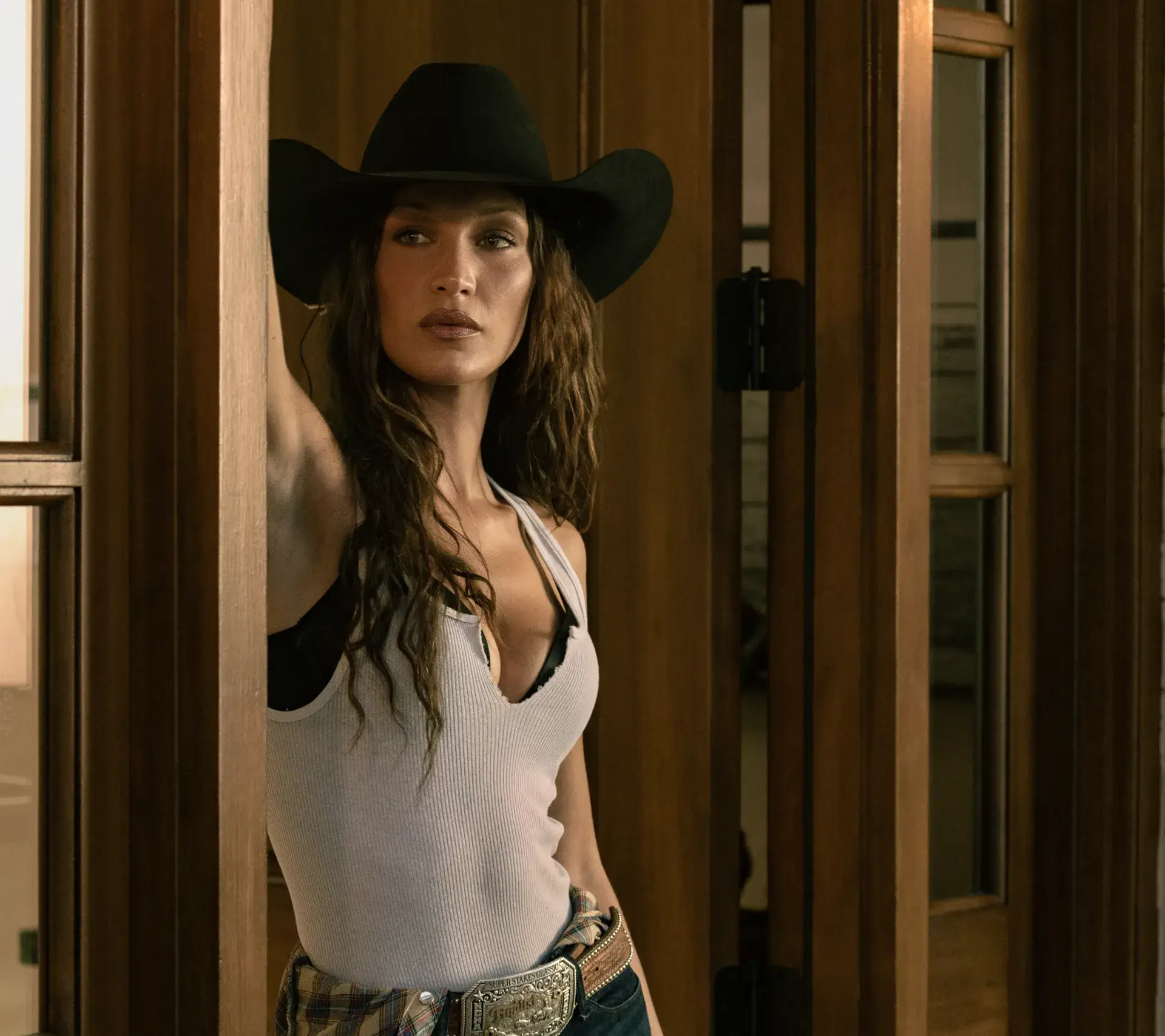 Bella Hadid pojavila se u epizodi hit serije Yellowstone: Za cameo nosila je vlastite vintage kaubojke