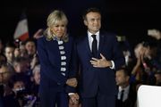 Nazivaju je jednom od francuskih ikona stila: Brigitte Macron za dan izbora pokazala dva izvrsna stajlinga
