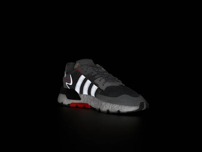 Novi Izgled Popularnog Adidasovog Modela Tenisica Nite Jogger