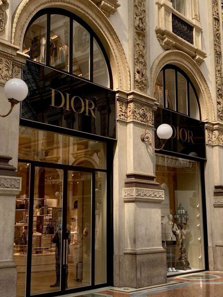 Dior i Armani pod povećalom radi nezakonitih praksi u radu: Kazne mogu biti i do 10 milijuna eura!