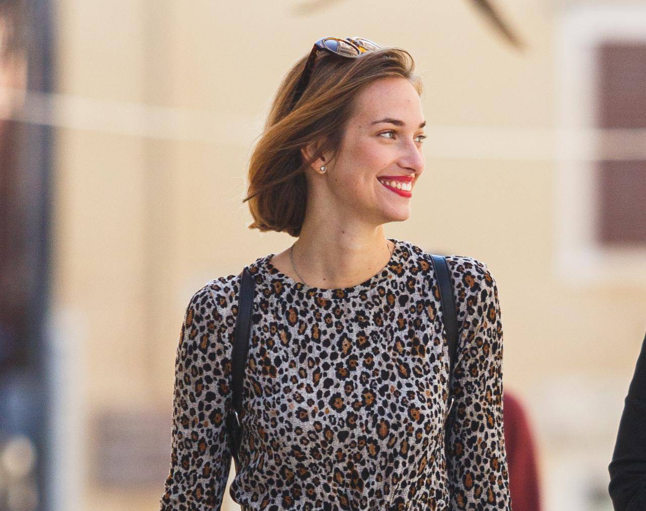 S dva komada do outfita koji nije prošao nezamijećeno: Lijepa Zadranka super nosi leopard haljinu, a oduševila i super detaljem