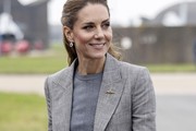Kate Middleton odobrila je modnu uniformu jeseni: Klasičnom sivom odijelu dala je kraljevski pečat
