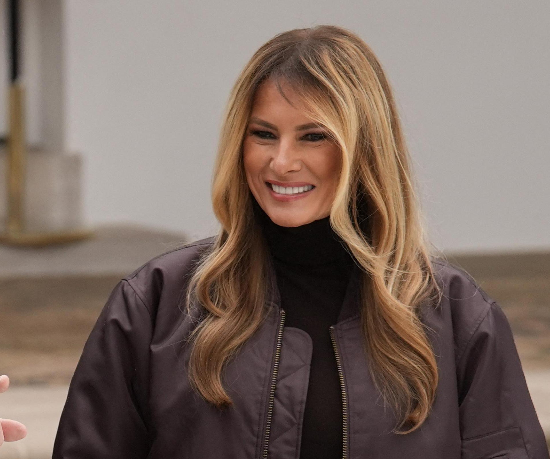 Neočekivani spoj dva trendi komada: Melania Trump pencil suknju kombinirala je uz jaknu kakvu ne bi mnogi izabrali