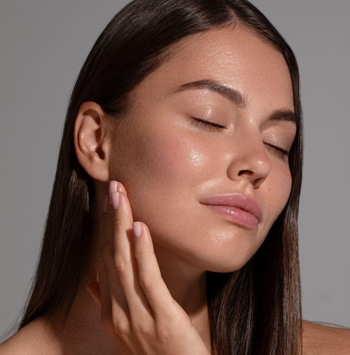 Skincare 'sendvič' nova je metoda nanošenja proizvoda koja održava kožu hidratiziranom i glatkom