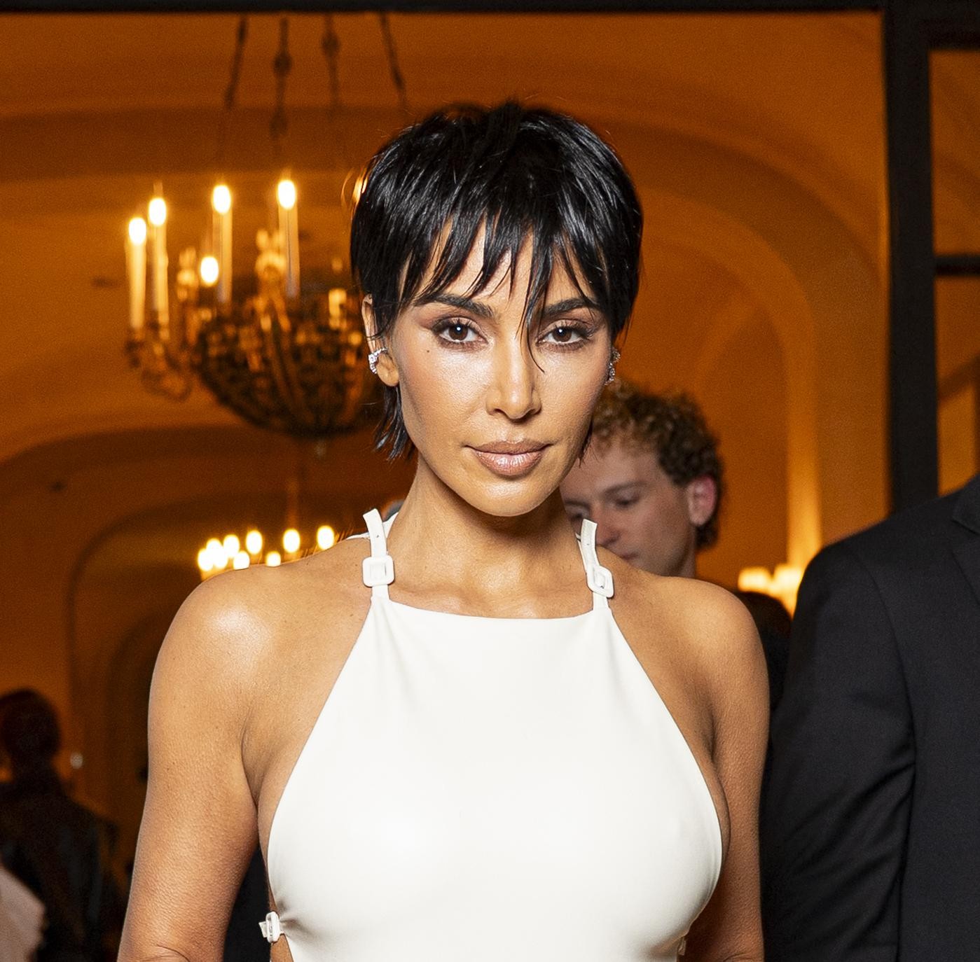 Kim Kardashian iznenadila novom frizurom: Hit je već godinama, a obilježit će i ovu jesen