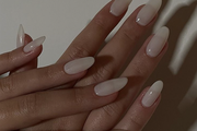 Ako volite jednostavnost na noktima, od Jennifer Lopez prepišite super alternativu klasičnoj francuskoj manikuri