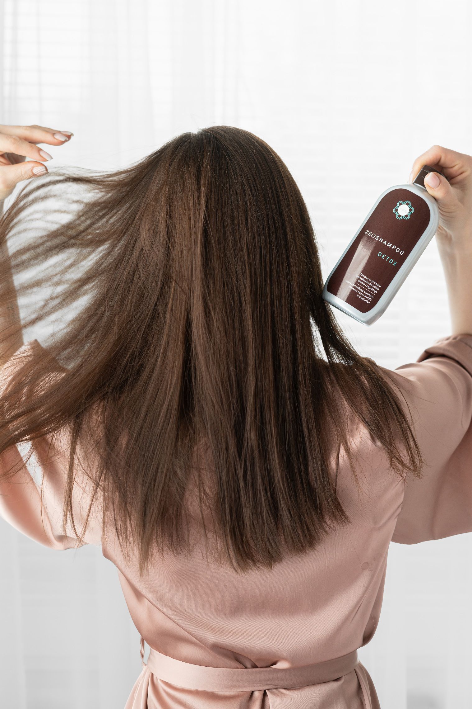 Zeo Shampoo: Prirodni šampon za njegu kose koji smo jedva dočekali