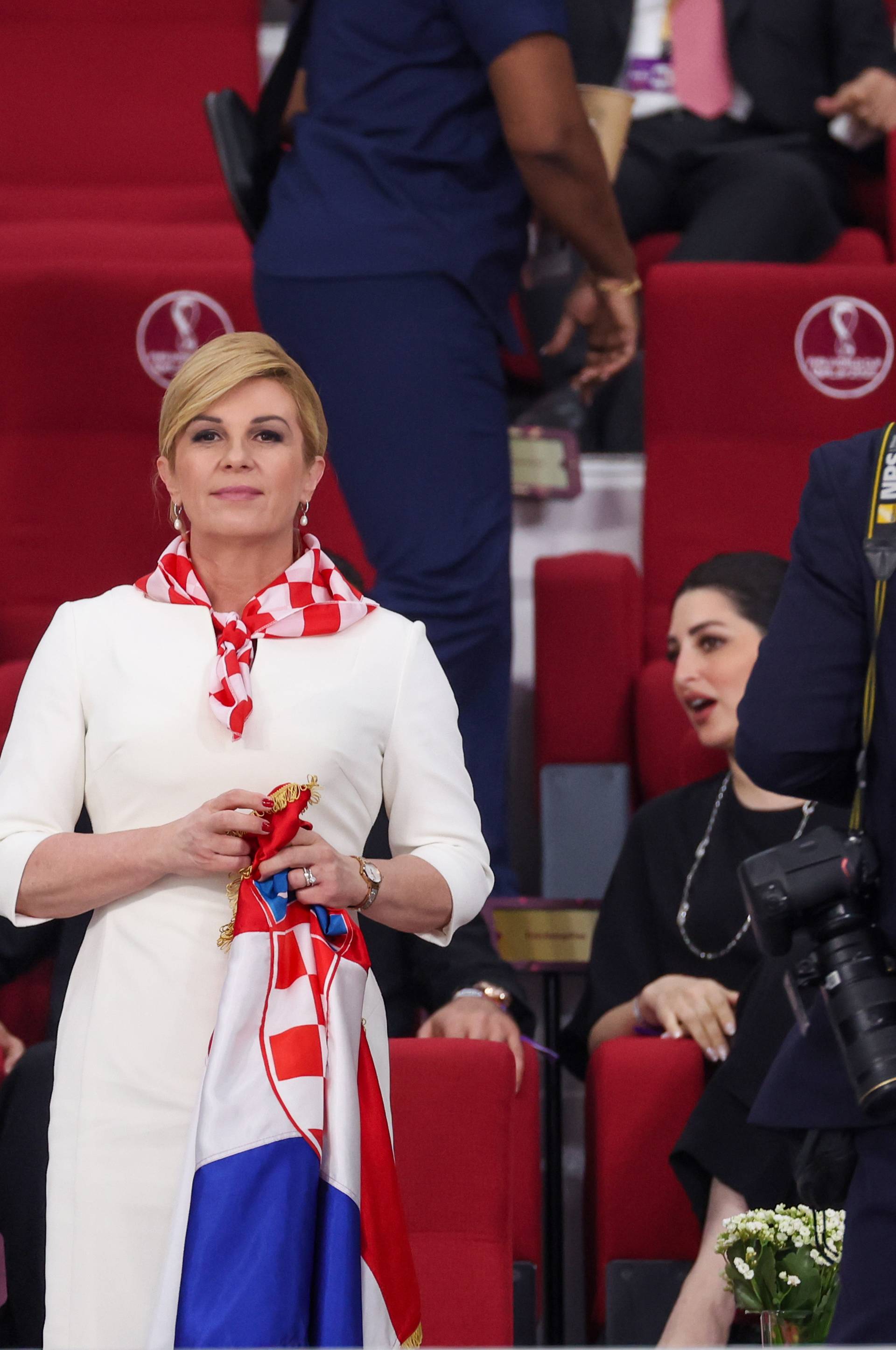 Kolinda Grabar-Kitarović plijenila je pozornost svojim modnim izborima: Na jedno mjesto stavili smo sve navijačke kombinacije