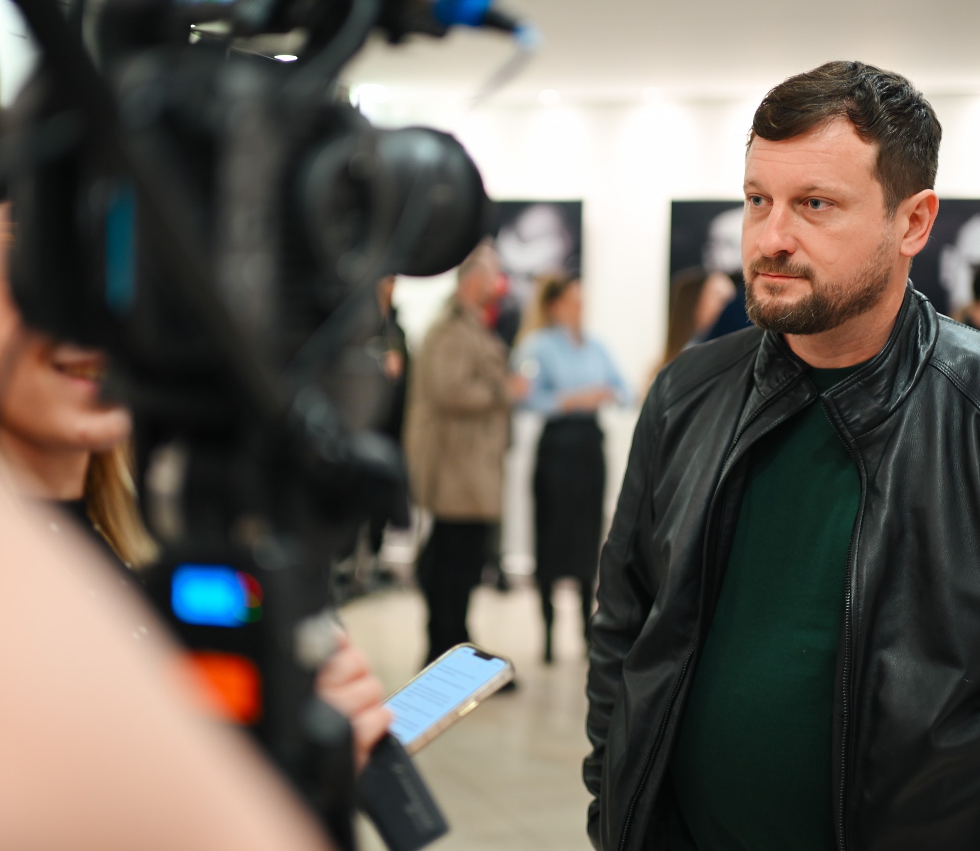 Muškarci konstantno osjećaju da su između dvije vatre: ‘To stvara tihu frustraciju’