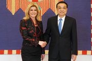 Kolinda Grabar Kitarović za susret s kineskim premijerom nosi hrvatski dizajn 