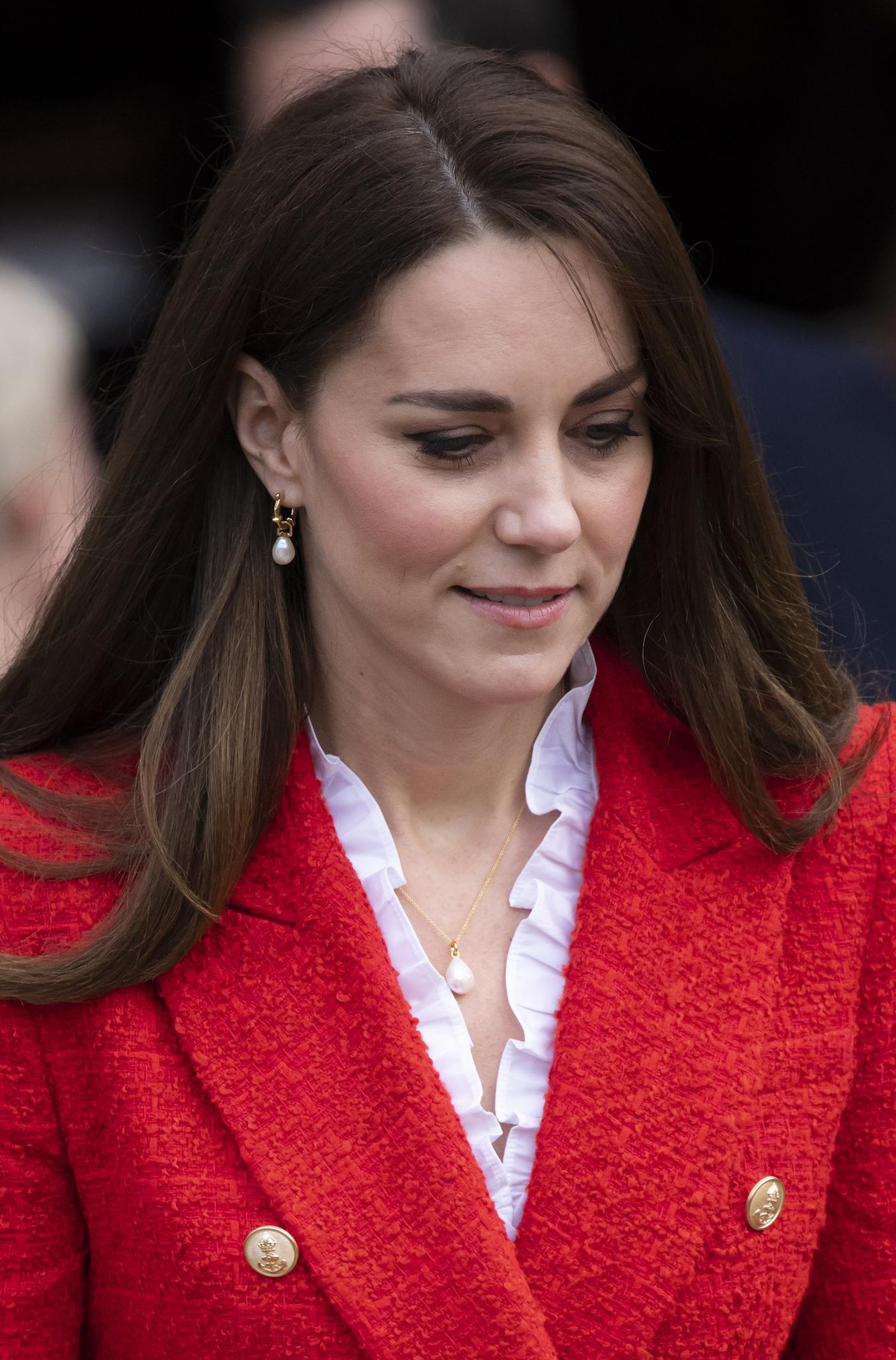 Kate Middleton odlično nosi Zarin potpis: Takav je sako rasprodan, no pronašli smo gotovo identičan model