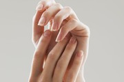 Kako ojačati slabe i lomljive nokte: Stručnjaci otkrivaju najvažnije korake za zdrave i čvrste nokte