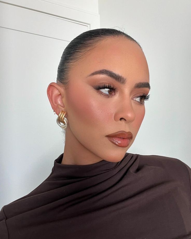 Zbogom 'cakey' osjećaja na licu: Vrhunski makeup trikovi za besprijekoran ten unatoč zimskoj hladnoći