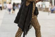 Kakva kraljica! Ova cool dama prošetala je trgom u leopardu od glave do pete