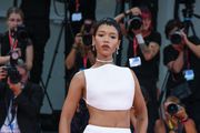 Taylor Russell zablistala u minimalističkom izdanju na Venecijanskom filmskom festivalu