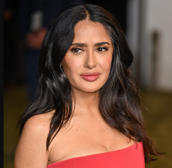 Manje je više: Salma Hayek dokazala da je minimalizam novi luksuz na crvenom tepihu