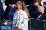 Odabir koji nije prošao nezamijećeno: Jennifer Lopez na inauguraciji nastupila u šljokičastim bijelim hlačama